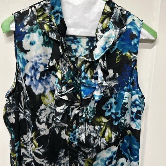 Tahari Arthur S. Levine sleeveless silk shirt - Picture 2 of 5